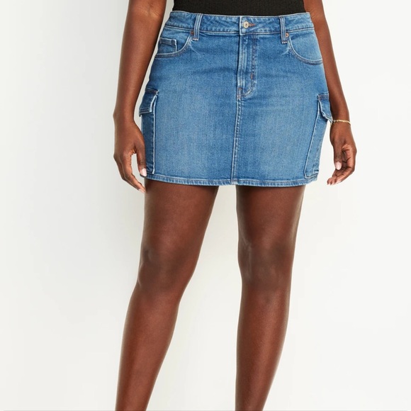 NWT OLD NAVY Mid-Rise OG Jean Mini Skirt Color: Medium Wash Cargo - Picture 5 of 9